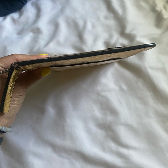 CHANEL Oversized Gold Leather Clutch - Picture 7 of 10